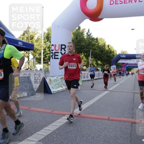06.09.2026 - CURREX Alsterlauf Yannick Fuchs http://msf.ph/oto/10229903 06.09.2026 11:50:34 Ziel 1030, 1033, 1036, 1055, 1067, 1084, 1174, 1189, 1203, 1319, 1344, 8136, 8247 meine-sportfotos.de