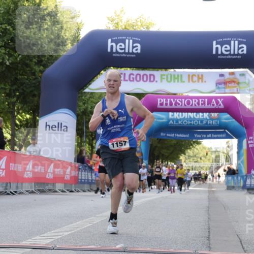 06.09.2026 - CURREX Alsterlauf Yannick Fuchs http://msf.ph/oto/10229919 06.09.2026 11:50:47 Ziel 1149, 1157, 1199, 1234, 1299, 8090 meine-sportfotos.de