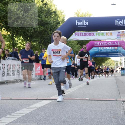 06.09.2026 - CURREX Alsterlauf Yannick Fuchs http://msf.ph/oto/10229956 06.09.2026 11:51:09 Ziel 1182, 1235, 1246, 1296, 1314, 8098, 8162, 8251, 8285, 8312, 8346 meine-sportfotos.de