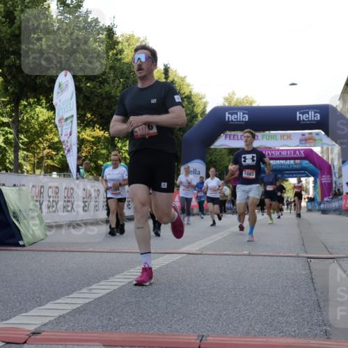 06.09.2026 - CURREX Alsterlauf Yannick Fuchs http://msf.ph/oto/10230012 06.09.2026 11:51:39 Ziel 1029, 1056, 1083, 1089, 1090, 1102, 1158, 1162, 1226, 1257, 1315, 1321, 1345, 8159, 8327 meine-sportfotos.de