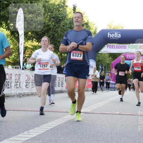 06.09.2026 - CURREX Alsterlauf Yannick Fuchs http://msf.ph/oto/10230024 06.09.2026 11:51:43 Ziel 1056, 1083, 1089, 1090, 1135, 1162, 1194, 1226, 1257, 1315, 1345, 1347, 8159, 8327 meine-sportfotos.de