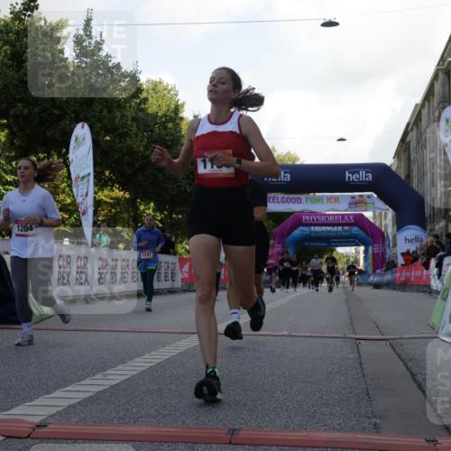 06.09.2026 - CURREX Alsterlauf Yannick Fuchs http://msf.ph/oto/10230033 06.09.2026 11:51:45 Ziel 1083, 1089, 1090, 1135, 1194, 1226, 1257, 1315, 1345, 1347, 8159, 8327 meine-sportfotos.de