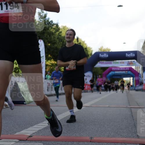 06.09.2026 - CURREX Alsterlauf Yannick Fuchs http://msf.ph/oto/10230035 06.09.2026 11:51:46 Ziel 1083, 1089, 1090, 1135, 1194, 1226, 1254, 1257, 1315, 1347, 8159, 8327 meine-sportfotos.de