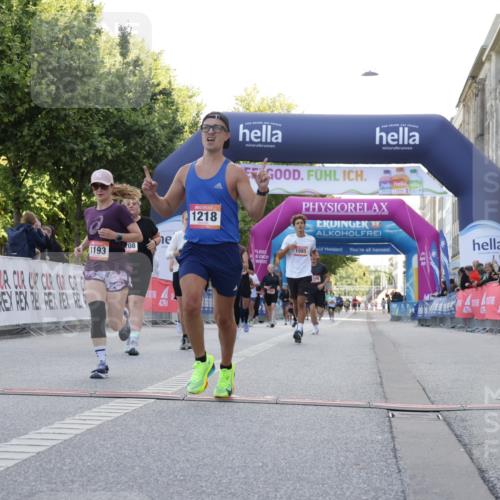 06.09.2026 - CURREX Alsterlauf Yannick Fuchs http://msf.ph/oto/10230061 06.09.2026 11:52:00 Ziel 1085, 1108, 1123, 1152, 1193, 1200, 1218, 1240, 1303, 1327, 8138, 8236, 8325, 8326 meine-sportfotos.de