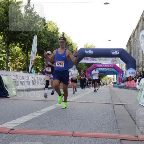 06.09.2026 - CURREX Alsterlauf Yannick Fuchs http://msf.ph/oto/10230065 06.09.2026 11:52:01 Ziel 1085, 1108, 1152, 1193, 1200, 1218, 1240, 1303, 1327, 8138, 8236, 8325, 8326 meine-sportfotos.de