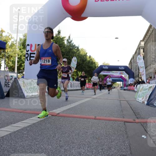 06.09.2026 - CURREX Alsterlauf Yannick Fuchs http://msf.ph/oto/10230071 06.09.2026 11:52:02 Ziel 1085, 1108, 1193, 1200, 1218, 1240, 1261, 1279, 1303, 1327, 8138, 8236, 8325, 8326 meine-sportfotos.de