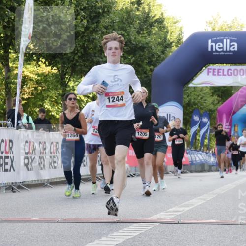 06.09.2026 - CURREX Alsterlauf Yannick Fuchs http://msf.ph/oto/10230085 06.09.2026 11:52:13 Ziel 1120, 1154, 1205, 1206, 1210, 1215, 1244, 1261, 1262, 1279, 1330 meine-sportfotos.de