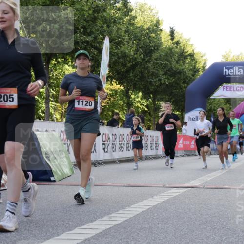 06.09.2026 - CURREX Alsterlauf Yannick Fuchs http://msf.ph/oto/10230089 06.09.2026 11:52:19 Ziel 1009, 1059, 1120, 1186, 1205, 1206, 1210, 1215, 1244, 1266, 1304 meine-sportfotos.de