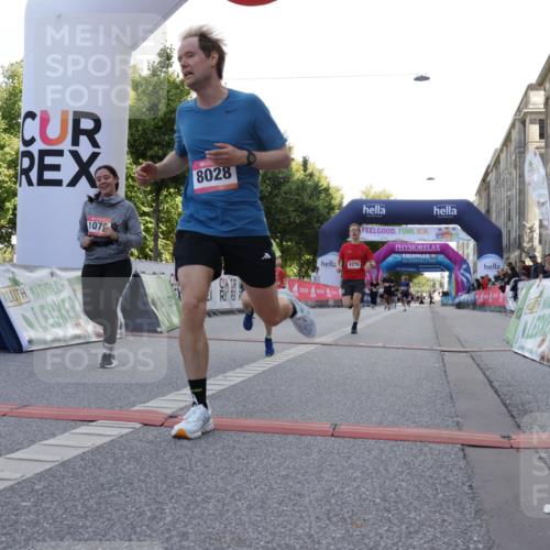 06.09.2026 - CURREX Alsterlauf Yannick Fuchs http://msf.ph/oto/10230118 06.09.2026 11:52:35 Ziel 1007, 1075, 1076, 1139, 8028, 8202, 8269, 8270 meine-sportfotos.de