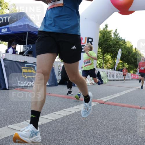 06.09.2026 - CURREX Alsterlauf Yannick Fuchs http://msf.ph/oto/10230120 06.09.2026 11:52:36 Ziel 1007, 1075, 1076, 1139, 8028, 8202, 8269, 8270 meine-sportfotos.de