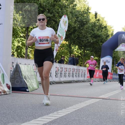 06.09.2026 - CURREX Alsterlauf Yannick Fuchs http://msf.ph/oto/10230157 06.09.2026 11:52:55 Ziel 1001, 1061, 1077, 1283, 1340, 3821, 3822, 8016, 8137 meine-sportfotos.de
