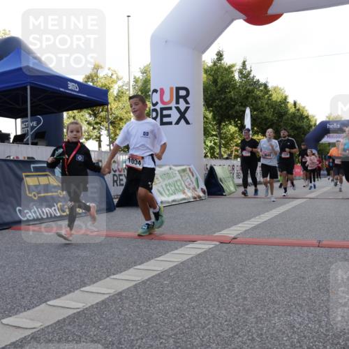 06.09.2026 - CURREX Alsterlauf Yannick Fuchs http://msf.ph/oto/10230228 06.09.2026 11:53:21 Ziel 1026, 1034, 1095, 1096, 1114, 1115, 1130, 1317, 1329, 8046, 8048 meine-sportfotos.de