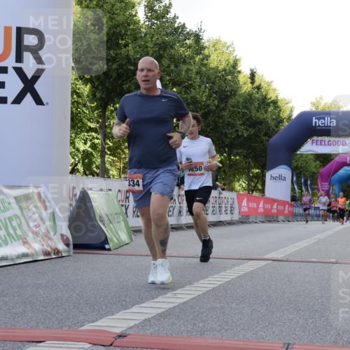 06.09.2026 - CURREX Alsterlauf Yannick Fuchs http://msf.ph/oto/10230271 06.09.2026 11:53:31 Ziel 1026, 1095, 1130, 1173, 1250, 1333, 1334, 3755, 8046, 8070 meine-sportfotos.de