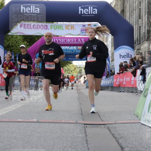 06.09.2026 - CURREX Alsterlauf Yannick Fuchs http://msf.ph/oto/10230302 06.09.2026 11:53:45 Ziel 1037, 1038, 1057, 1066, 1081, 1111, 1213, 8261 meine-sportfotos.de