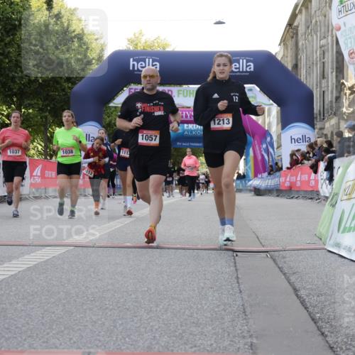 06.09.2026 - CURREX Alsterlauf Yannick Fuchs http://msf.ph/oto/10230308 06.09.2026 11:53:46 Ziel 1037, 1038, 1057, 1066, 1068, 1069, 1081, 1111, 1213 meine-sportfotos.de