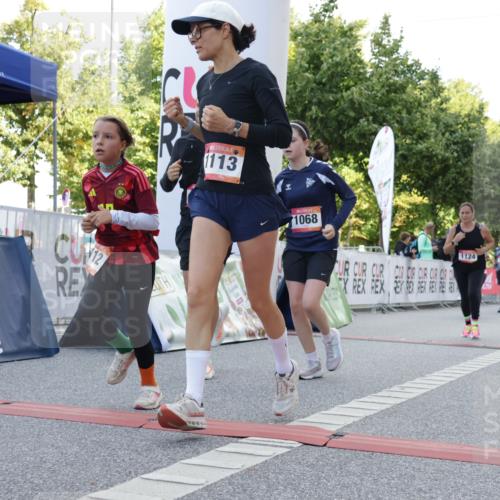 06.09.2026 - CURREX Alsterlauf Yannick Fuchs http://msf.ph/oto/10230324 06.09.2026 11:53:52 Ziel 1037, 1038, 1057, 1068, 1069, 1124, 1213, 1223, 1298, 1305 meine-sportfotos.de