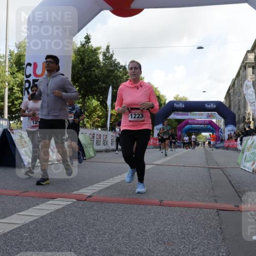 06.09.2026 - CURREX Alsterlauf Yannick Fuchs http://msf.ph/oto/10230338 06.09.2026 11:53:58 Ziel 1006, 1018, 1068, 1069, 1098, 1124, 1150, 1223, 1291, 1298, 1305, 8139 meine-sportfotos.de