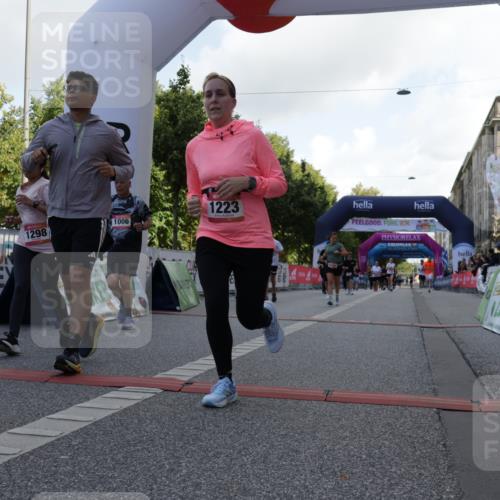 06.09.2026 - CURREX Alsterlauf Yannick Fuchs http://msf.ph/oto/10230340 06.09.2026 11:53:58 Ziel 1006, 1018, 1068, 1069, 1098, 1124, 1150, 1223, 1291, 1298, 1305, 8139 meine-sportfotos.de