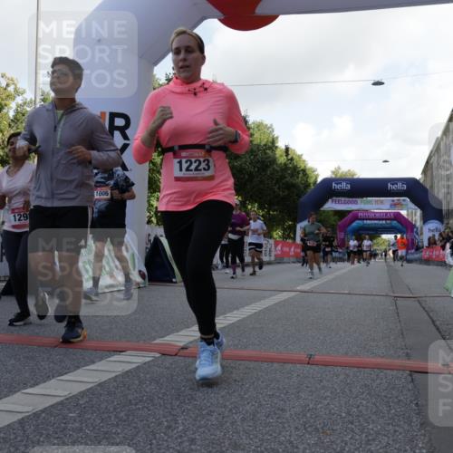 06.09.2026 - CURREX Alsterlauf Yannick Fuchs http://msf.ph/oto/10230341 06.09.2026 11:53:58 Ziel 1006, 1018, 1068, 1069, 1098, 1124, 1150, 1223, 1291, 1298, 1305, 8139 meine-sportfotos.de