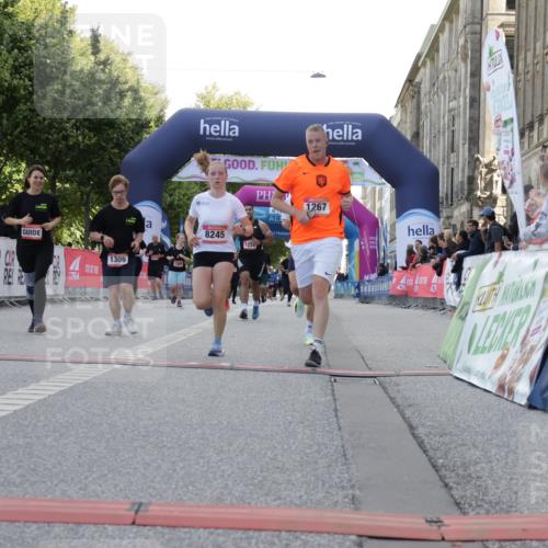 06.09.2026 - CURREX Alsterlauf Yannick Fuchs http://msf.ph/oto/10230354 06.09.2026 11:54:04 Ziel 1006, 1018, 1098, 1150, 1232, 1249, 1267, 1291, 1309, 8139, 8245 meine-sportfotos.de