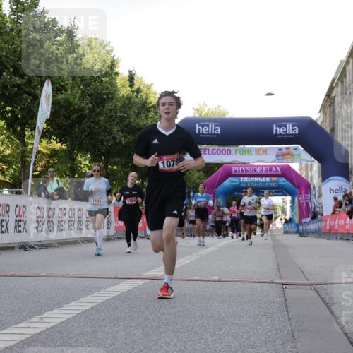 06.09.2026 - CURREX Alsterlauf Yannick Fuchs http://msf.ph/oto/10230412 06.09.2026 11:54:23 Ziel 1078, 1086, 1104, 1151, 1166, 1167, 1192, 1322, 1323, 1332, 1339, 8018, 8239, 8240 meine-sportfotos.de