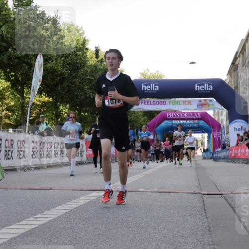 06.09.2026 - CURREX Alsterlauf Yannick Fuchs http://msf.ph/oto/10230413 06.09.2026 11:54:23 Ziel 1078, 1086, 1104, 1151, 1166, 1167, 1192, 1322, 1323, 1332, 1339, 8018, 8239, 8240 meine-sportfotos.de