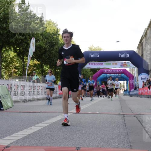 06.09.2026 - CURREX Alsterlauf Yannick Fuchs http://msf.ph/oto/10230414 06.09.2026 11:54:23 Ziel 1078, 1086, 1104, 1151, 1166, 1167, 1192, 1322, 1323, 1332, 1339, 8018, 8239, 8240 meine-sportfotos.de