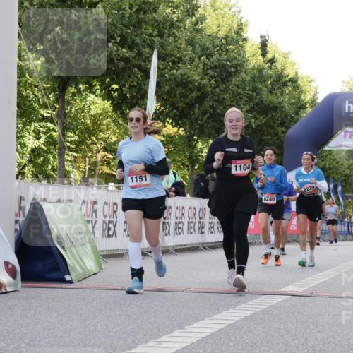 06.09.2026 - CURREX Alsterlauf Yannick Fuchs http://msf.ph/oto/10230420 06.09.2026 11:54:26 Ziel 1078, 1086, 1104, 1151, 1166, 1167, 1191, 1332, 1339, 8185, 8239, 8240 meine-sportfotos.de