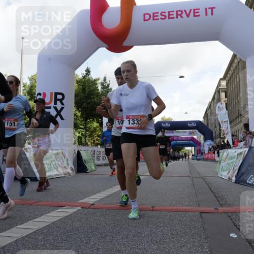 06.09.2026 - CURREX Alsterlauf Yannick Fuchs http://msf.ph/oto/10230431 06.09.2026 11:54:28 Ziel 1078, 1086, 1104, 1151, 1191, 1328, 1332, 1339, 8185, 8239, 8240 meine-sportfotos.de