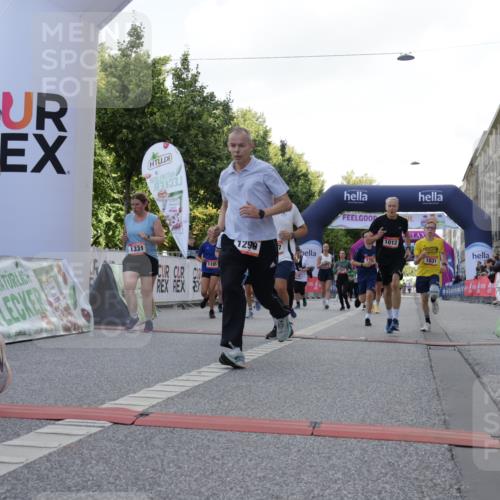 06.09.2026 - CURREX Alsterlauf Yannick Fuchs http://msf.ph/oto/10230483 06.09.2026 11:54:41 Ziel 1012, 1017, 1019, 1031, 1060, 1101, 1122, 1168, 1185, 1222, 1231, 1251, 1260, 1270, 1280, 1289, 1290, 1325, 1331 meine-sportfotos.de