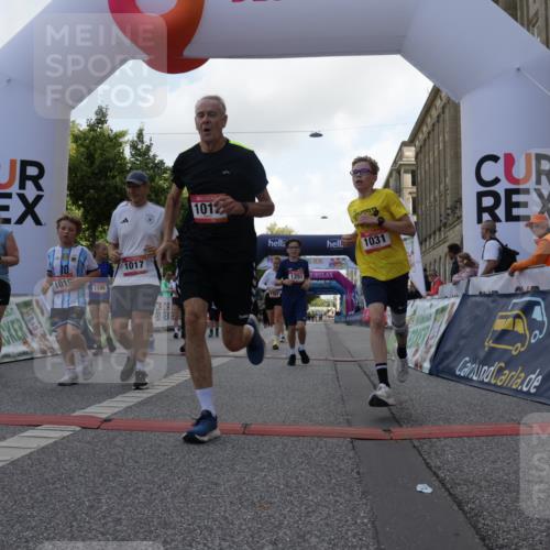 06.09.2026 - CURREX Alsterlauf Yannick Fuchs http://msf.ph/oto/10230492 06.09.2026 11:54:43 Ziel 1012, 1017, 1019, 1031, 1060, 1101, 1145, 1168, 1185, 1222, 1231, 1251, 1260, 1270, 1272, 1280, 1289, 1290, 1325, 1331 meine-sportfotos.de