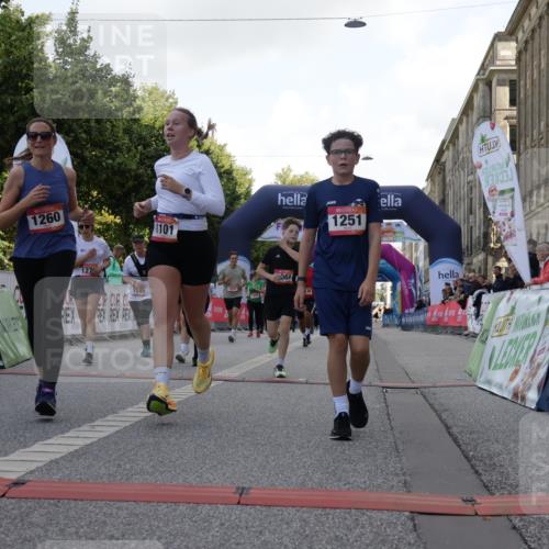 06.09.2026 - CURREX Alsterlauf Yannick Fuchs http://msf.ph/oto/10230497 06.09.2026 11:54:45 Ziel 1012, 1017, 1019, 1031, 1060, 1101, 1140, 1145, 1168, 1185, 1222, 1231, 1247, 1251, 1260, 1270, 1272, 1280, 1289, 1290, 1331 meine-sportfotos.de