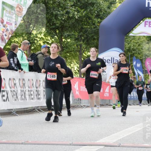 06.09.2026 - CURREX Alsterlauf Yannick Fuchs http://msf.ph/oto/10230544 06.09.2026 11:55:01 Ziel 1013, 1097, 1134, 1177, 1238, 1245, 1307 meine-sportfotos.de