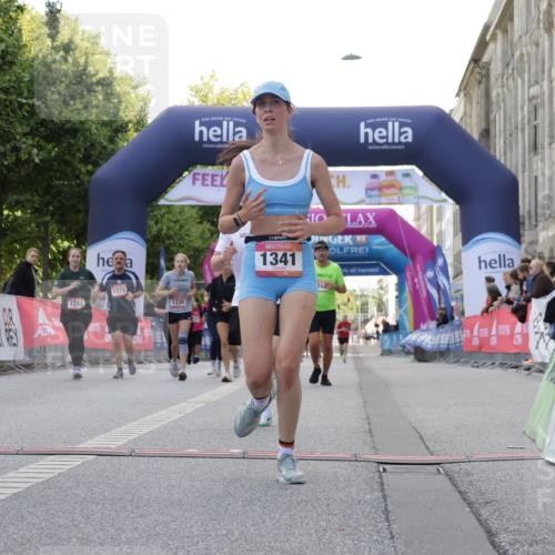 06.09.2026 - CURREX Alsterlauf Yannick Fuchs http://msf.ph/oto/10230561 06.09.2026 11:55:10 Ziel 1073, 1141, 1147, 1170, 1196, 1245, 1278, 1307, 1341, 8344 meine-sportfotos.de