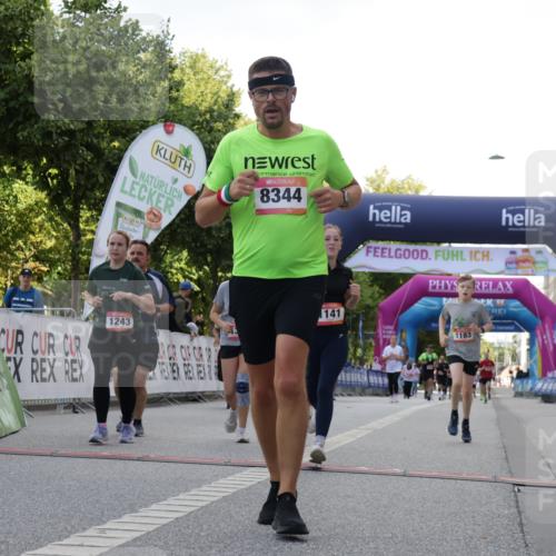 06.09.2026 - CURREX Alsterlauf Yannick Fuchs http://msf.ph/oto/10230580 06.09.2026 11:55:15 Ziel 1073, 1087, 1141, 1147, 1170, 1183, 1243, 1273, 1278, 1338, 1341, 8344 meine-sportfotos.de
