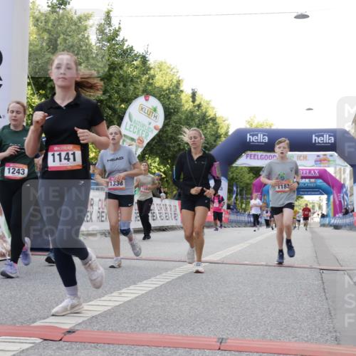 06.09.2026 - CURREX Alsterlauf Yannick Fuchs http://msf.ph/oto/10230587 06.09.2026 11:55:17 Ziel 1073, 1087, 1141, 1183, 1243, 1273, 1278, 1338, 1341, 8344 meine-sportfotos.de