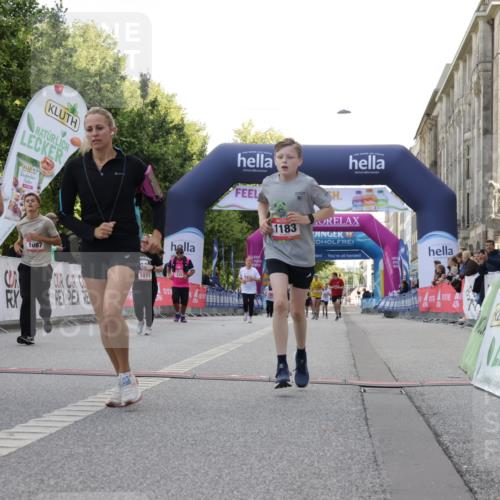 06.09.2026 - CURREX Alsterlauf Yannick Fuchs http://msf.ph/oto/10230588 06.09.2026 11:55:17 Ziel 1073, 1087, 1141, 1183, 1243, 1273, 1278, 1338, 1341, 8344 meine-sportfotos.de