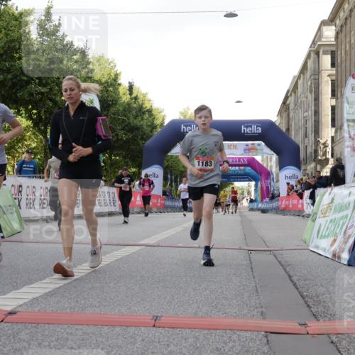 06.09.2026 - CURREX Alsterlauf Yannick Fuchs http://msf.ph/oto/10230591 06.09.2026 11:55:18 Ziel 1071, 1073, 1087, 1141, 1183, 1243, 1273, 1278, 1338, 8344 meine-sportfotos.de