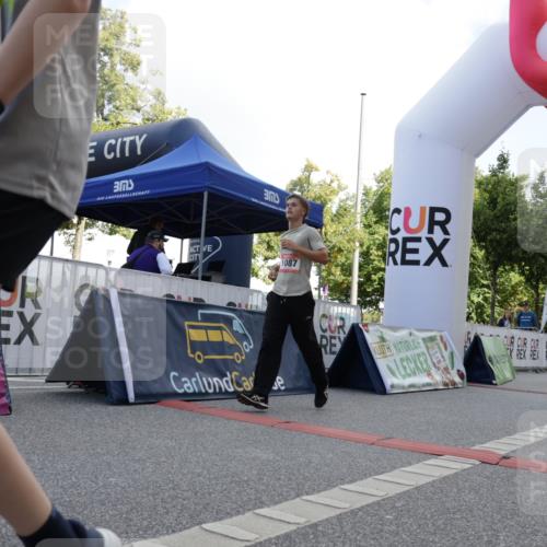 06.09.2026 - CURREX Alsterlauf Yannick Fuchs http://msf.ph/oto/10230601 06.09.2026 11:55:21 Ziel 1071, 1087, 1141, 1183, 1233, 1243, 1273, 1337, 1338, 8344 meine-sportfotos.de
