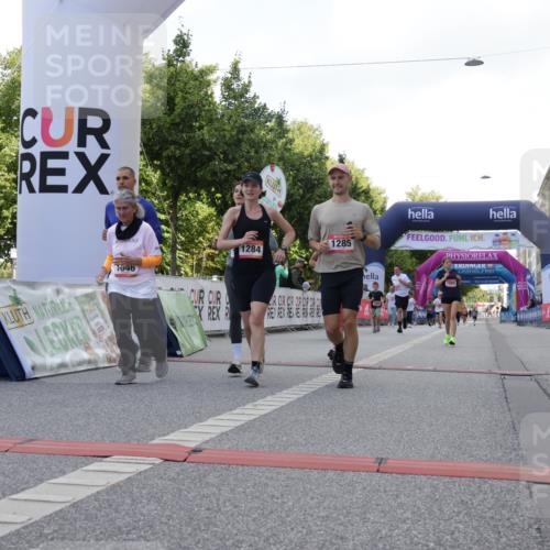 06.09.2026 - CURREX Alsterlauf Yannick Fuchs http://msf.ph/oto/10230643 06.09.2026 11:55:41 Ziel 1005, 1046, 1155, 1156, 1203, 1234, 1265, 1284, 1285, 1286, 1288, 1326 meine-sportfotos.de