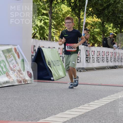 06.09.2026 - CURREX Alsterlauf Yannick Fuchs http://msf.ph/oto/10230659 06.09.2026 11:55:47 Ziel 1004, 1005, 1046, 1149, 1203, 1234, 1284, 1285, 1286, 1288, 1296, 1326 meine-sportfotos.de