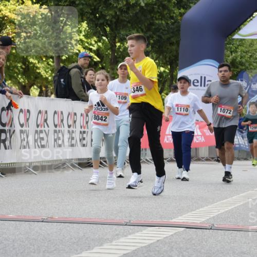 06.09.2026 - CURREX Alsterlauf Yannick Fuchs http://msf.ph/oto/10230672 06.09.2026 11:55:53 Ziel 1004, 1072, 1149, 1296, 8042, 8251, 8346 meine-sportfotos.de
