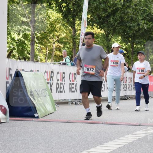 06.09.2026 - CURREX Alsterlauf Yannick Fuchs http://msf.ph/oto/10230682 06.09.2026 11:55:57 Ziel 1072, 1109, 1110, 1149, 1299, 1344, 8042, 8103, 8251, 8346 meine-sportfotos.de