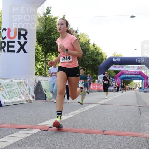06.09.2026 - CURREX Alsterlauf Yannick Fuchs http://msf.ph/oto/10230691 06.09.2026 11:56:00 Ziel 1072, 1109, 1110, 1299, 1320, 1344, 8042, 8103, 8251, 8346 meine-sportfotos.de