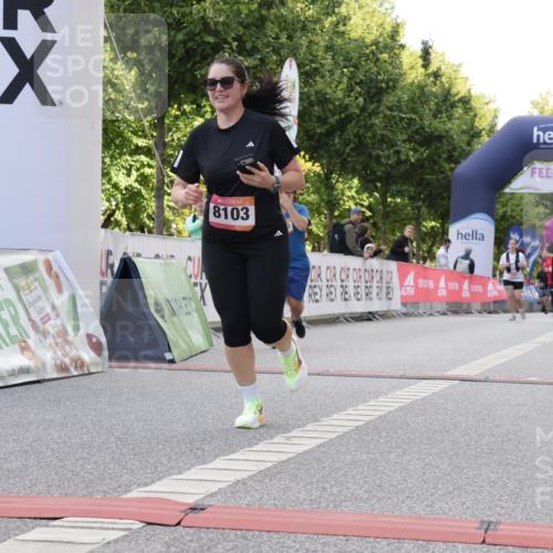 06.09.2026 - CURREX Alsterlauf Yannick Fuchs http://msf.ph/oto/10230705 06.09.2026 11:56:03 Ziel 1072, 1109, 1110, 1299, 1320, 1344, 8042, 8103 meine-sportfotos.de