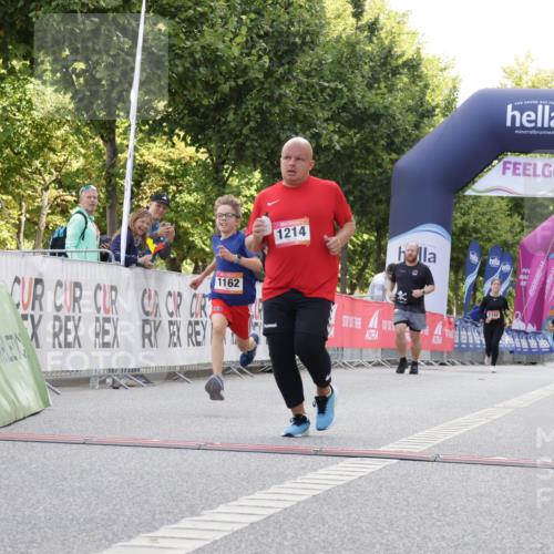 06.09.2026 - CURREX Alsterlauf Yannick Fuchs http://msf.ph/oto/10230729 06.09.2026 11:56:13 Ziel 1131, 1162, 1214, 8285, 8312 meine-sportfotos.de