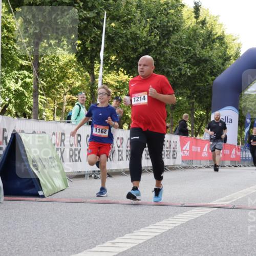 06.09.2026 - CURREX Alsterlauf Yannick Fuchs http://msf.ph/oto/10230732 06.09.2026 11:56:13 Ziel 1131, 1162, 1214, 8285, 8312 meine-sportfotos.de