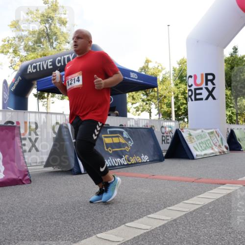 06.09.2026 - CURREX Alsterlauf Yannick Fuchs http://msf.ph/oto/10230746 06.09.2026 11:56:16 Ziel 1131, 1162, 1214, 8267, 8285, 8312 meine-sportfotos.de