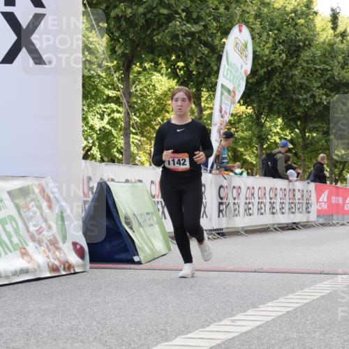 06.09.2026 - CURREX Alsterlauf Yannick Fuchs http://msf.ph/oto/10230756 06.09.2026 11:56:23 Ziel 1032, 1103, 1142, 8267 meine-sportfotos.de