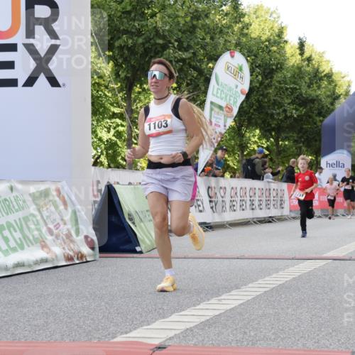 06.09.2026 - CURREX Alsterlauf Yannick Fuchs http://msf.ph/oto/10230765 06.09.2026 11:56:26 Ziel 1032, 1103, 1142, 1211, 8267 meine-sportfotos.de